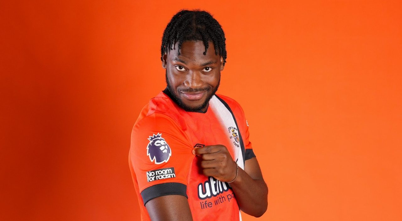 Luton sign Manchester United and defender - The Lutonian