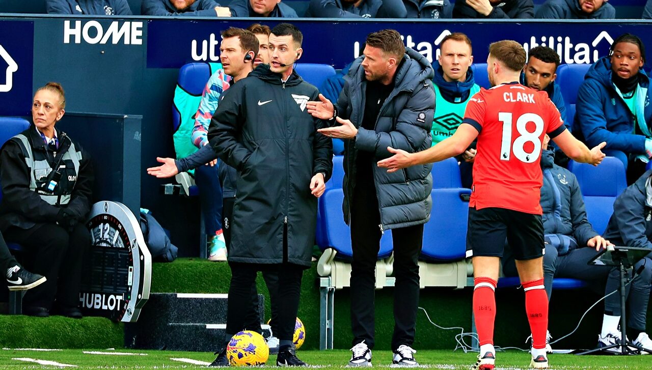 Spectacular Collett Nears Return But Edwards To Miss Sheffield United Trip Picture for Mobile Spectacular Collett Nears Return But Edwards To Miss Sheffield United Trip Picture for Mobile