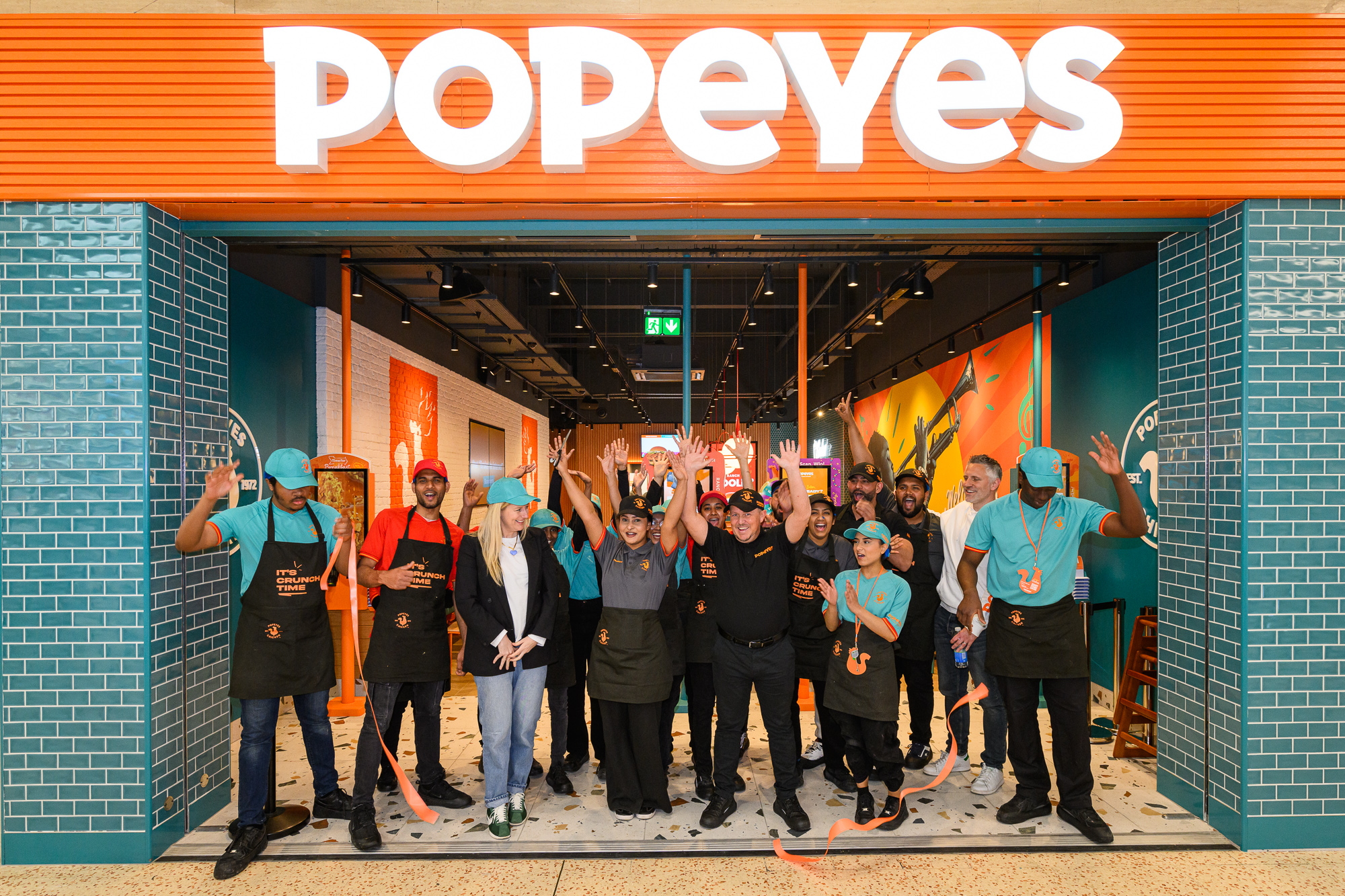 Chicken lovers queue overnight to be first in new Luton Popeyes